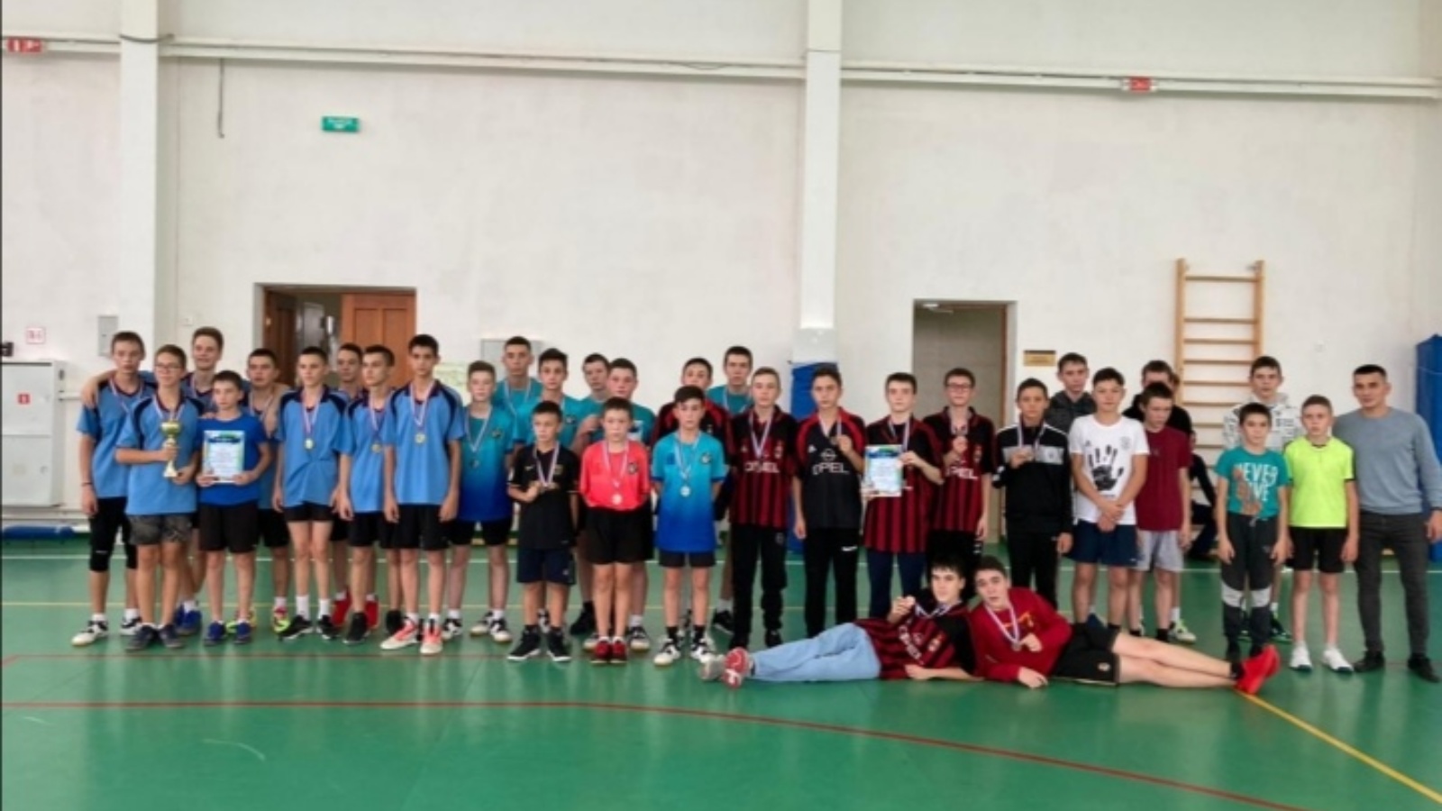 Погода атня на неделю. Юный волейбол 2022. Коморгузинская СОШ Атнинский район. Волейбольная команда школа 1223. Волейбол среди юношей 14 лет.